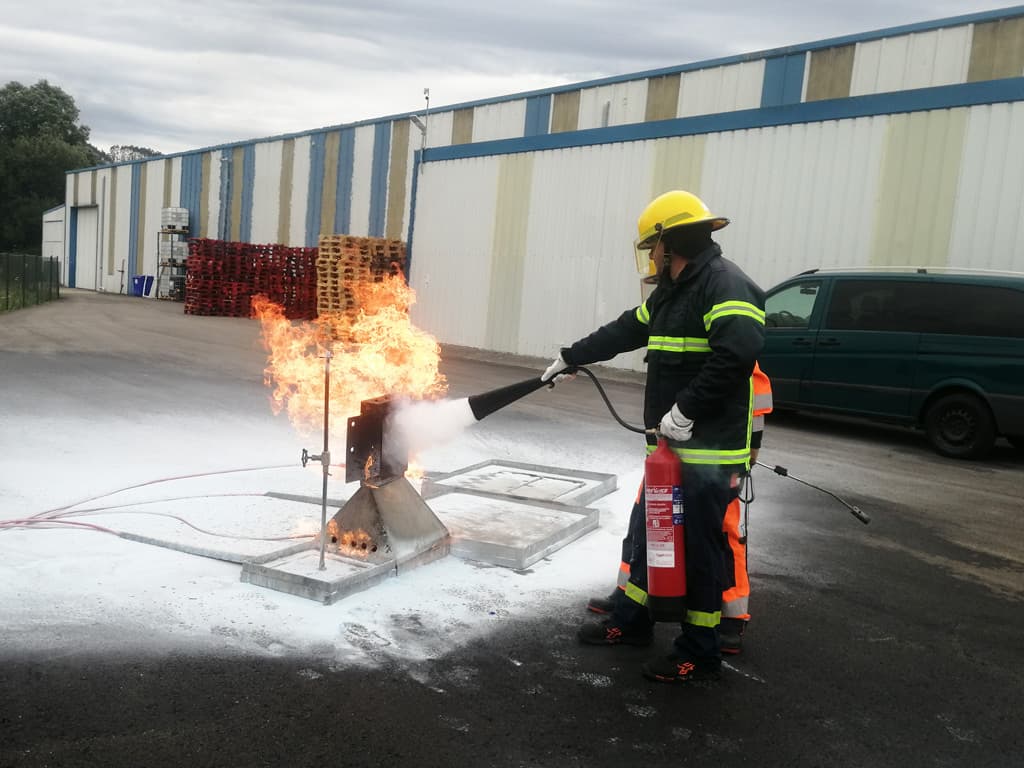 Manejo de extintores y bocas de incendio equipadas (BIEs)
